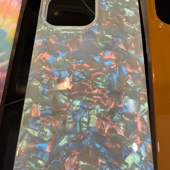 Flaunt cases iPhone 13 PRO. You pick two (2). - Picture 5 of 6